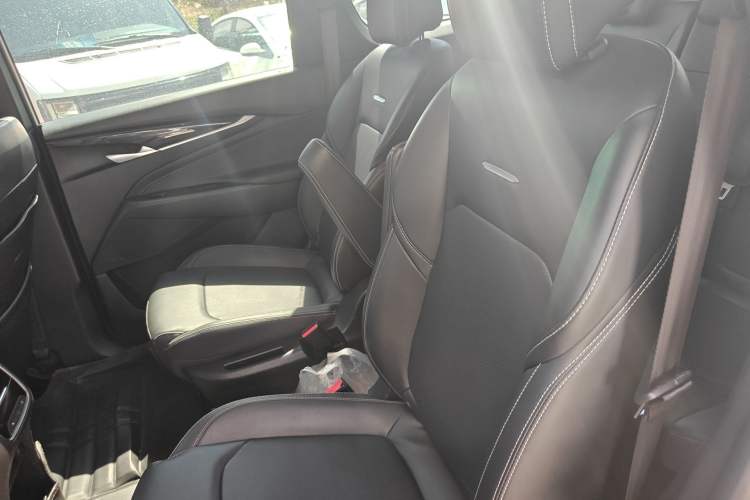 Used SAIC MAXUS G50 2023 PLUS 1.5T Automatic Cruise Version Left Rear Seat