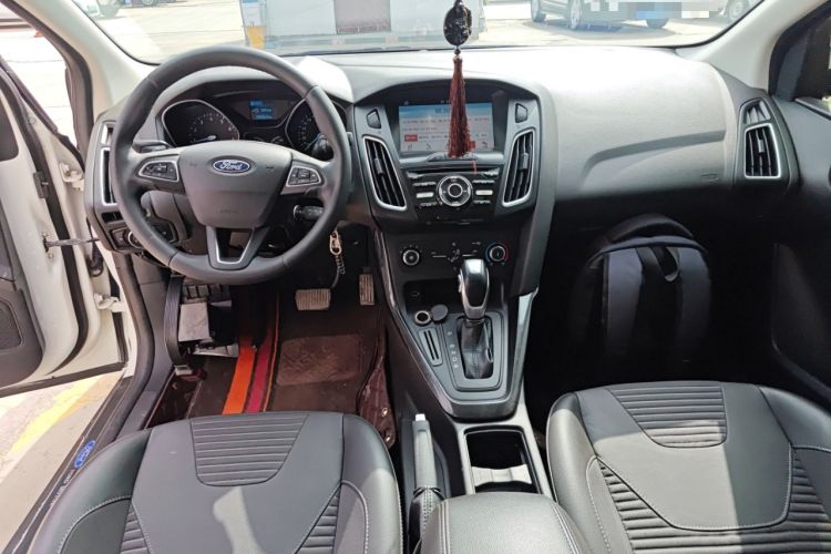 Used Ford Focus 2018 Sedan Classic 1.6L Automatic Trendy SmartDrive Edition
