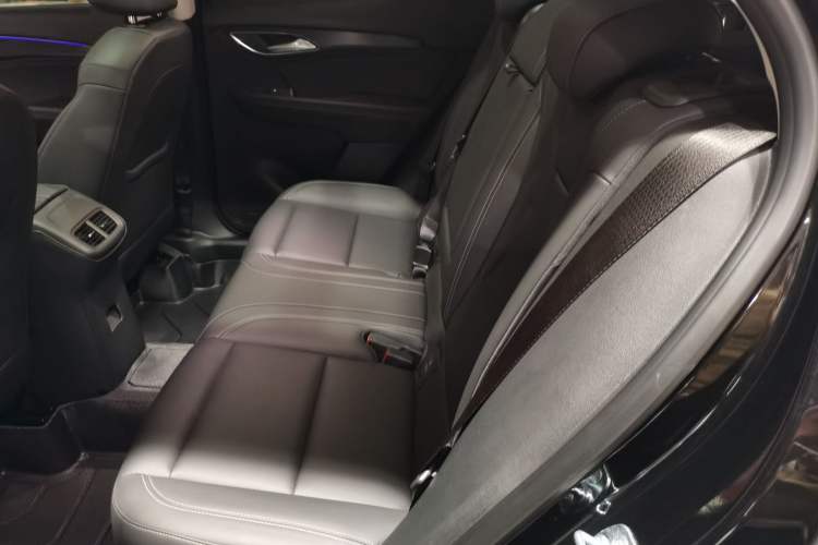 Used Buick Envision 2025 25T Entry-Grade Platinum Edition
