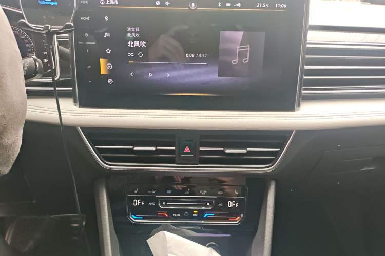 Used Volkswagen Tiguan L 2022 330TSI Automatic Two-Wheel Drive R-Line Enhanced Edition Audio And AC Panel