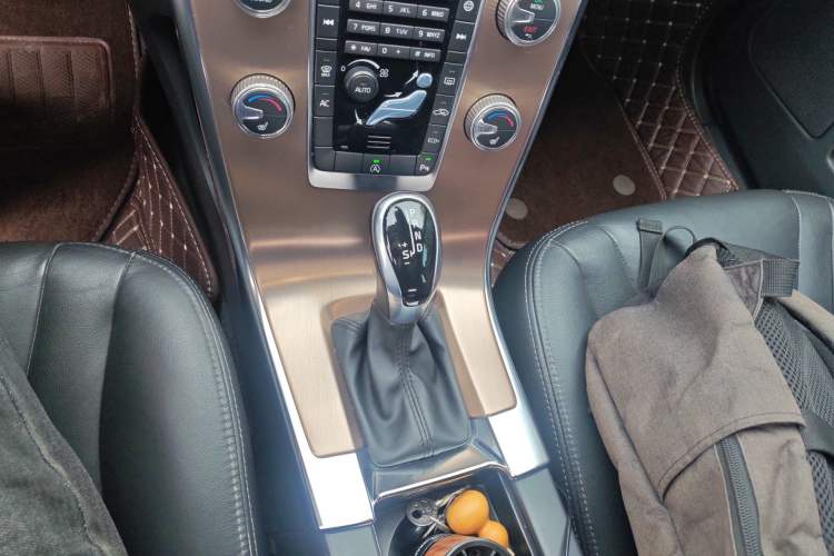 Used Volvo XC60 2017 T5 Smart Upgrade Edition