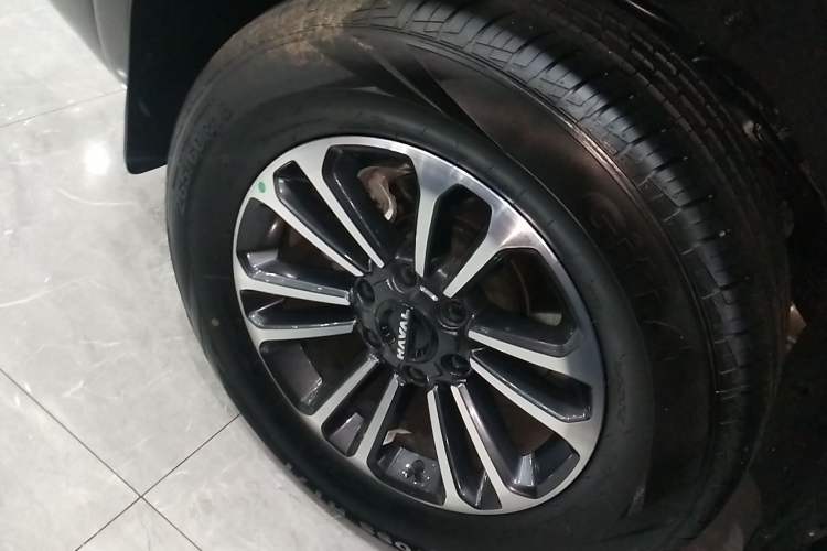 Used Haval H9 2024 2.0T Gasoline 4x4 Territory Edition Right Rear Wheel Hub