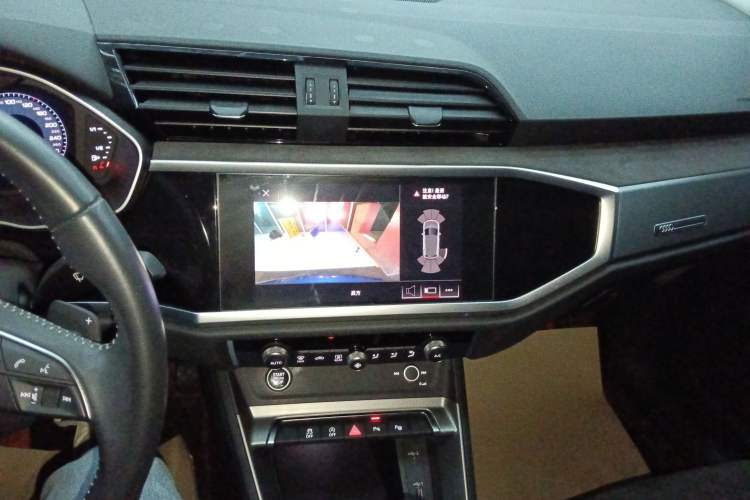 Used Audi Q3 2021 35 TFSI Fashion Dynamic Model