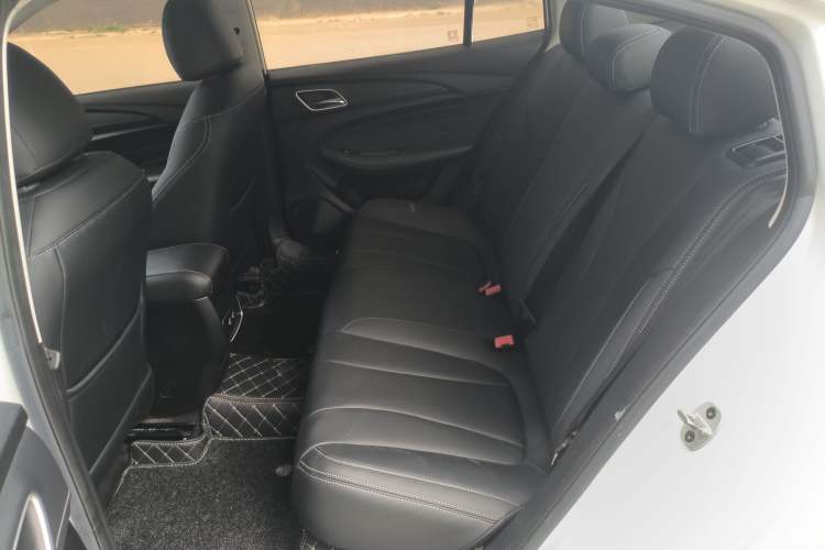 Used Roewe i5 2020 1.5L Automatic 4G Connected Linghao Edition