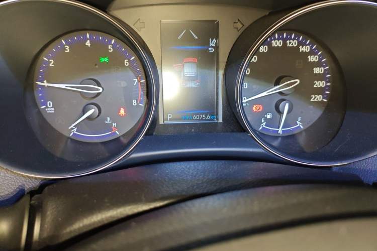 Used Toyota IZOA 2021 2.0L Enjoy Edition Odometer Close Up