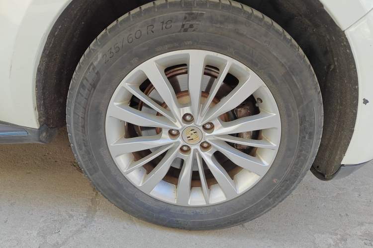 Used Zotye SR9 2017 2.0T Automatic Ultimate Road Edition
