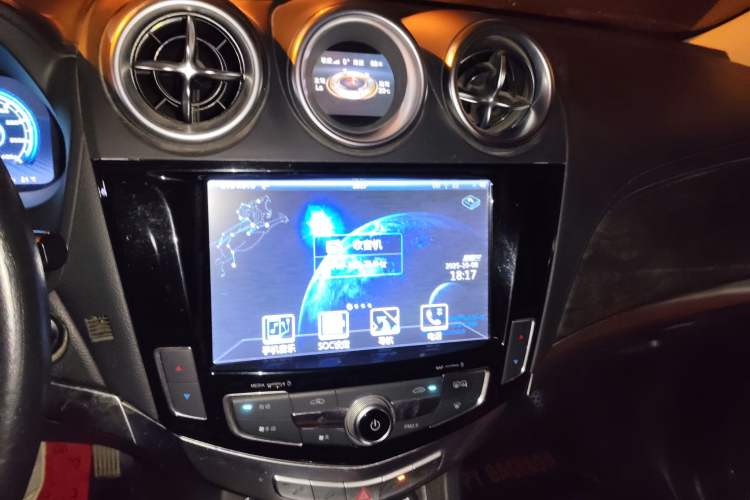 Used BYD Tang New Energy 2015 2.0T Four-Wheel-Drive Flagship Model