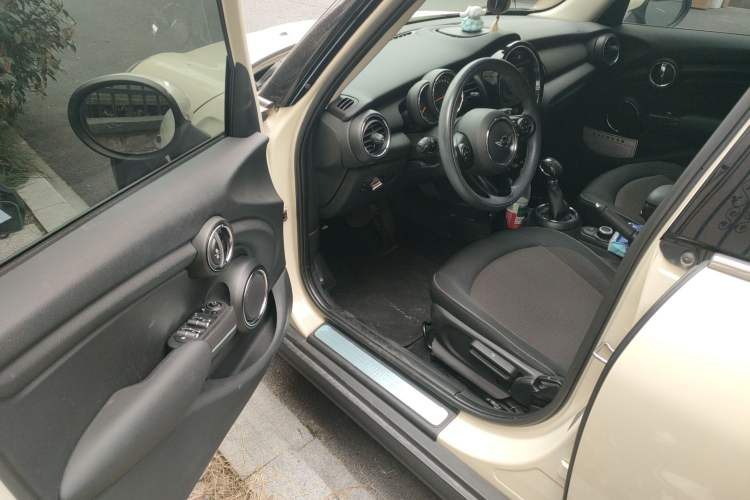 Used MINI 2016 1.2T ONE Pioneer Edition Five-Door Version
