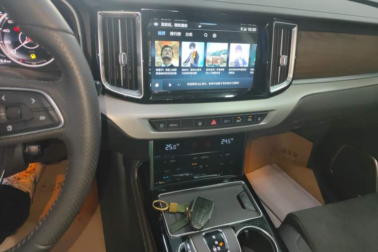 Used Hongqi HS7 2022 2.0T DCT Two-Wheel Drive Smart Connect Flagship Edition Five Seats
