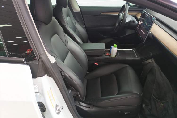 Used Tesla Model 3 2021 Revised Performance Version with All-Wheel Drive 3D1 Right Front Seat