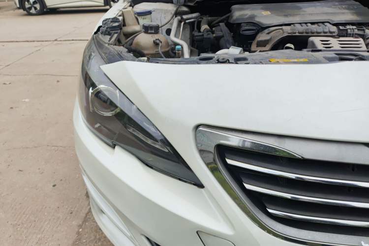 Used Peugeot 408 2015 1.2T Automatic Luxury Edition Right Front Headlight