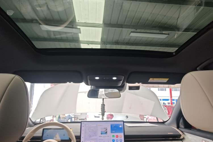 Used Wuling Xingguang S 2024 130 km Flagship Version Headliner