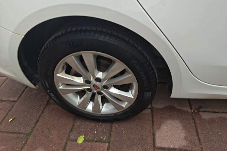 Used Roewe 360 2015 1.5L Automatic Luxury Edition
