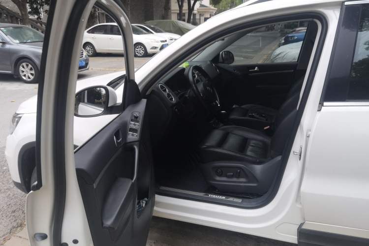 Used Volkswagen Tiguan 2015 1.8TSI Automatic Two-Wheel Drive Luxury Model Driver Seat