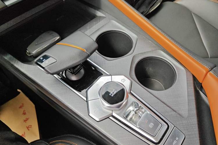 Used CHANGAN UNI-V 2022 1.5T Prestige Version
