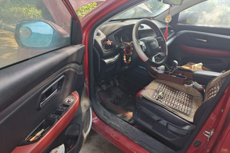 Used Haval H2s 2017 Red Label 1.5T Manual Comfort Model Driver Seat