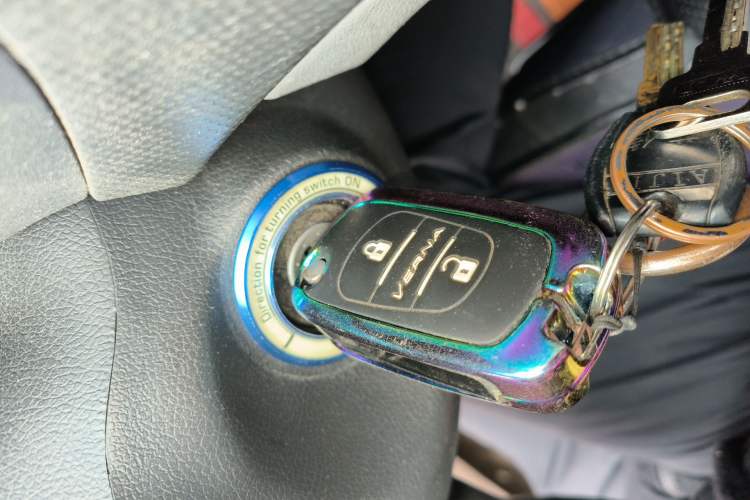 Used Hyundai Verna (older generation) 2014 1.4L Manual Smart GLS Trim Vehicle Key