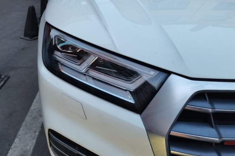 Used Audi Q5L 2018 45 TFSI Prestige Sport China V Right Front Headlight