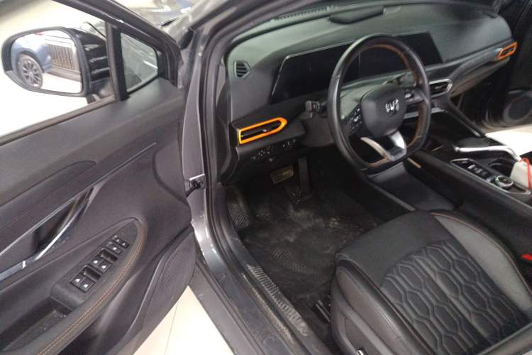 Used Changan UNI-T 2022 1.5T Prestige Version
