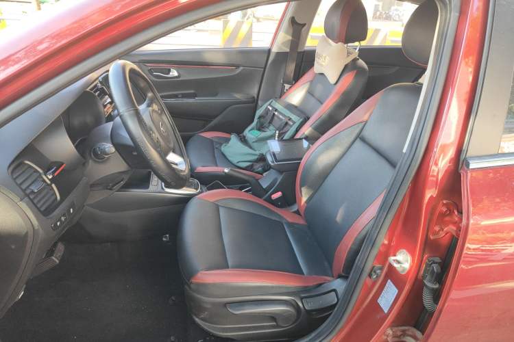 Used Kia KX Cross 2017 1.4L AT GLS
