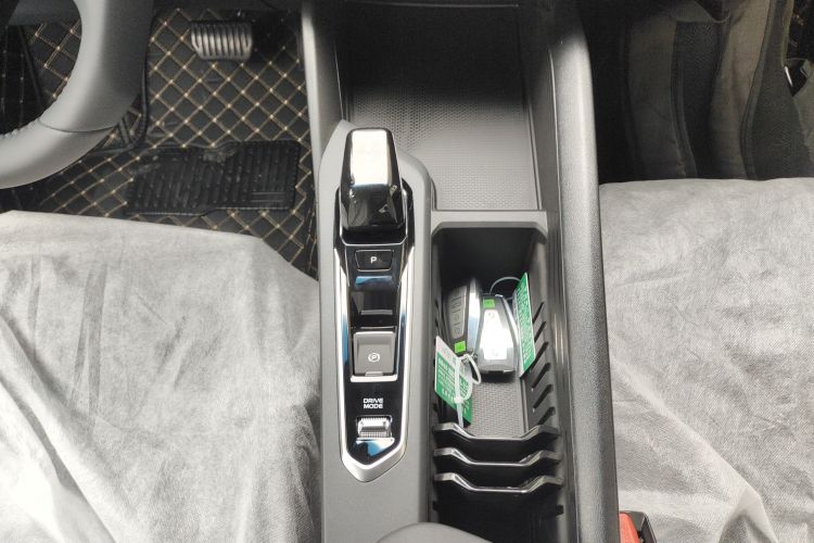 Used Geely Auto Binray 2024 Binrui COOL 1.5T DCT Longteng Edition Gear Lever