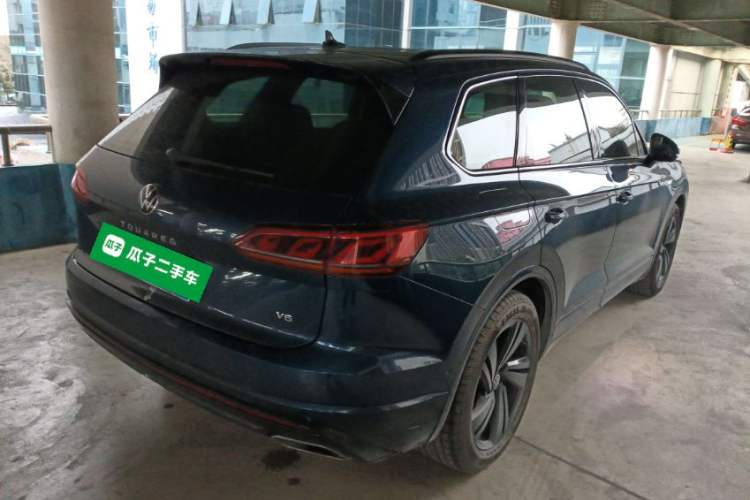 Used Volkswagen Touareg 2021 3.0 TSI Luxury Edition Black Diamond Sport Package
