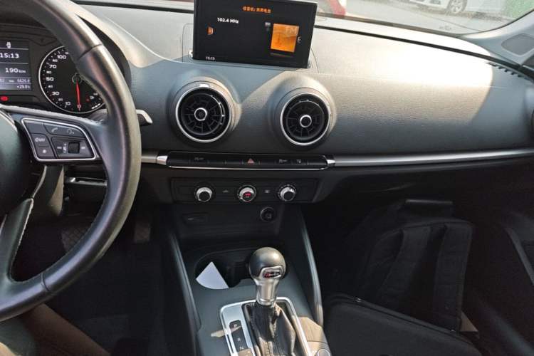 Used Audi A3 2017 Sportback 35 TFSI Ambition Edition Audio And AC Panel