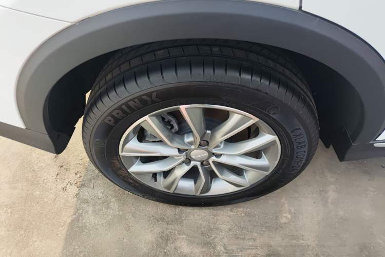 Used Roewe RX5 2025 PLUS 330TGI Automatic Trendsetting Smart Edition Exterior 8