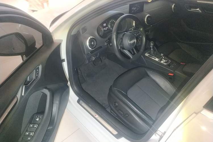 Used Audi A3 2019 Limousine 35 TFSI Fashion Edition China VI Emission Standard