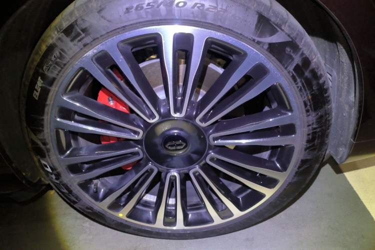 Used Hima AITO M9 2025 Extended-Range Ultra Version 52 kWh 6-Seater
