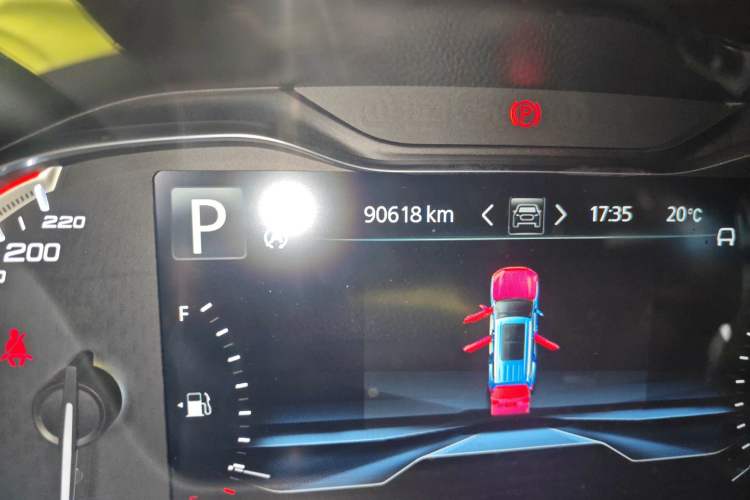 Used SAIC MAXUS D90  Odometer Close Up