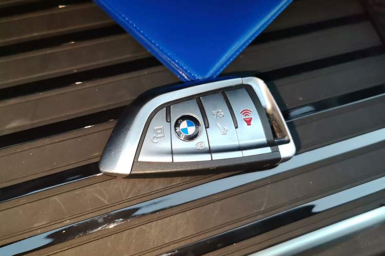 Used BMW X5  Vehicle Key