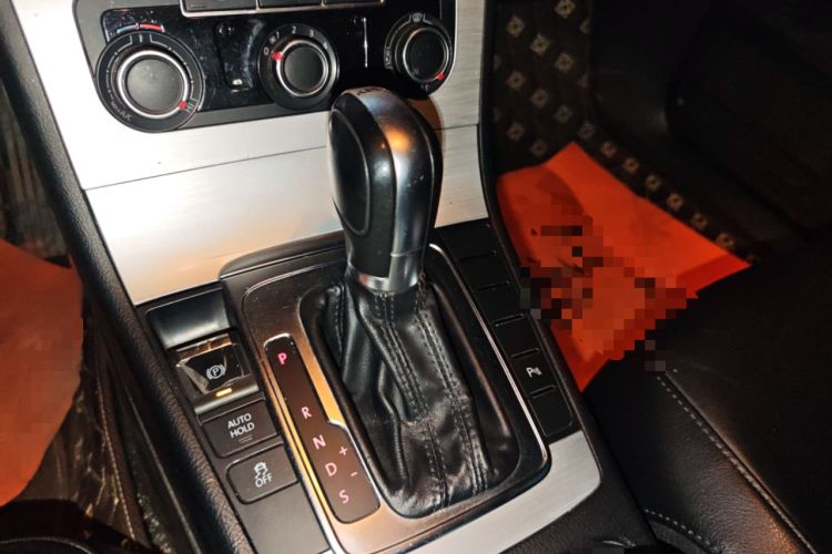 Used Volkswagen Magotan 2013 1.8TSI Premier Model Gear Lever