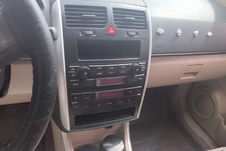 Used BAIC E Series 2012 Hatchback 1.3L Manual Liking Edition