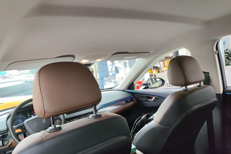 Used Hongqi E-QM5 2021 Online Booking Charging Basic Edition 4 Seats
