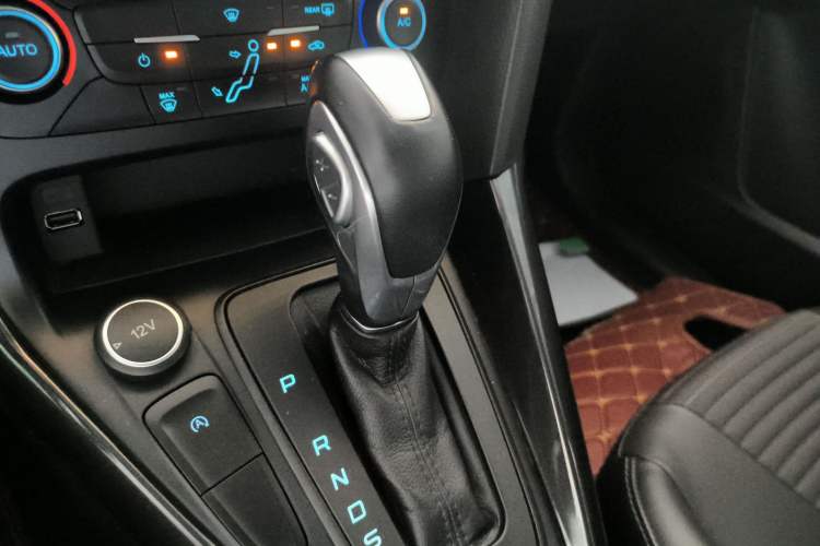 Used Ford Focus 2017 Hatchback EcoBoost 125 Automatic - Ultra-Powerful Style Edition with Smart Drive Features