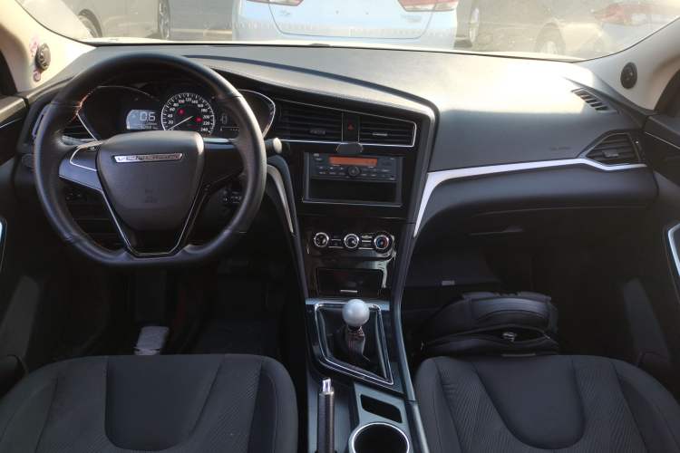 Used Venucia D60 2021 1.6L Entry Manual Comfort Edition
