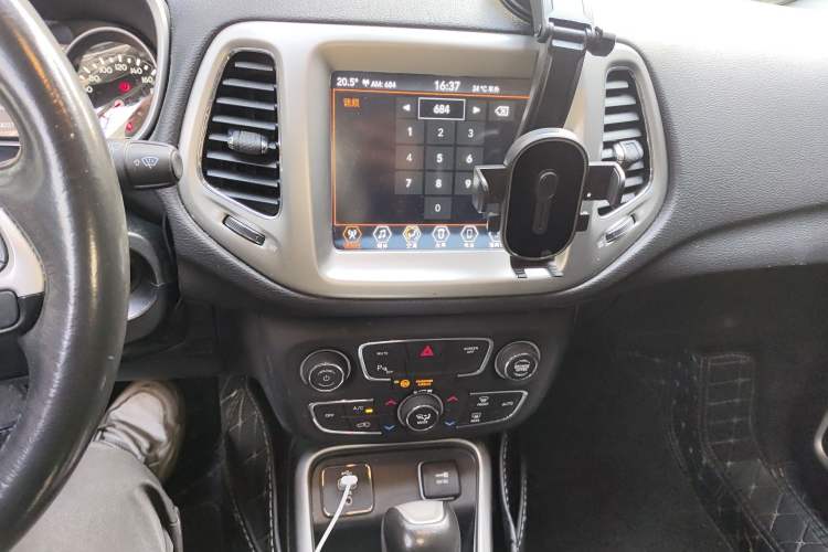 Used Jeep Compass 2017 200T Automatic Family Edition