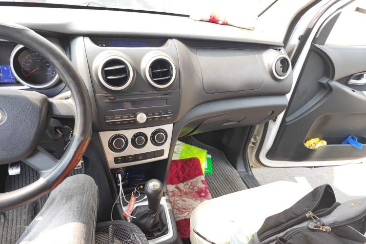Used CHANGAN KAICHENG Ounuo S 2013 1.5L Elite Model Audio And AC Panel