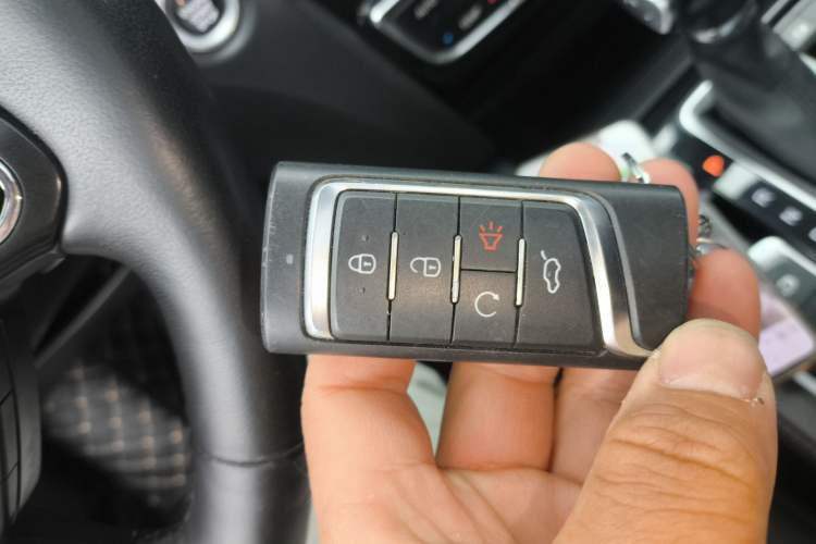 Used GAC Trumpchi GS8 2017 320T Four-Wheel Drive Luxury Smart Connectivity Version (7 Seats)