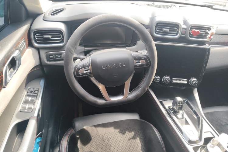 Used Lynk & Co 02 2019 1.5T DCT Two-Wheel Drive Pro Edition China VI Standard