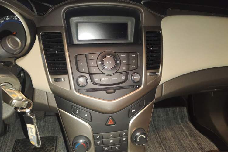 Used Chevrolet Cruze 2015 1.5L Classic SE MT
