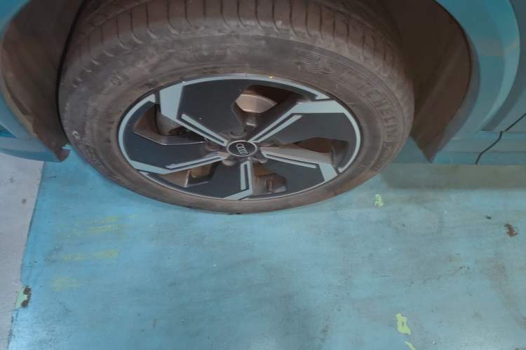 Used Audi Q2L e-tron 2022 Q2L e-tron Pure Electric Smart Enjoyment Model Left Front Wheel Hub