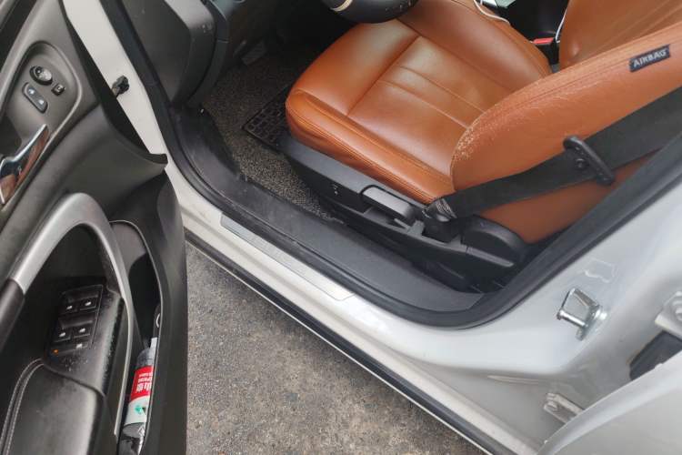 Used Buick Regal 2015 1.6T Leading Technology Model Left Front Seat