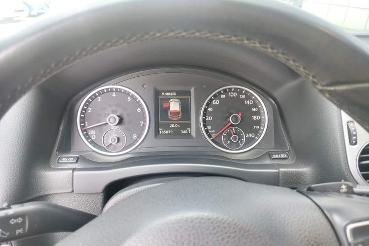 Used Volkswagen Tiguan 2015 2.0 TSI Automatic All-Wheel Drive Luxury Edition Instrument Cluster