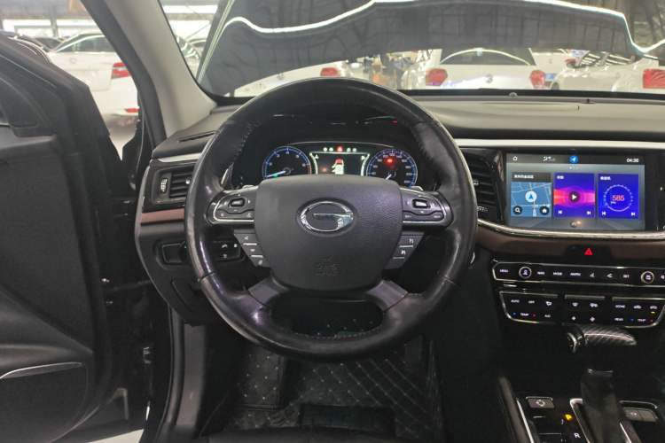 Used GAC Trumpchi GS8 2017 320T Two-Wheel Drive Luxury Smart Connectivity Version (7 Seats)