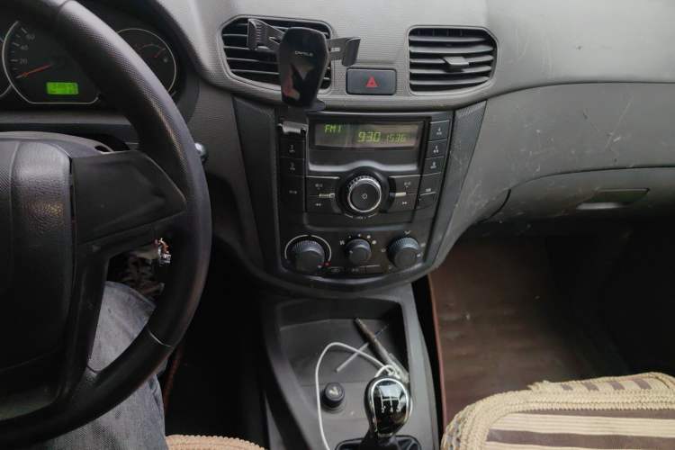 Used Wuling Hongguang 2015 1.5L S Basic Version China V Standard
