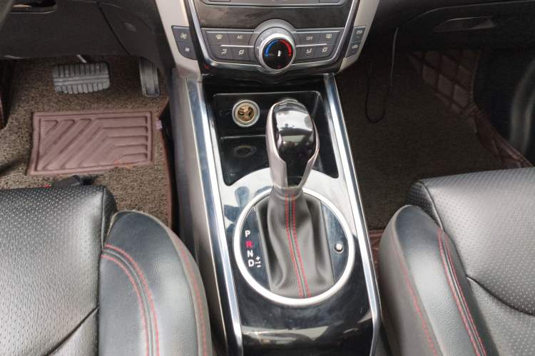 Used Zotye Domy X5 2017 Upgraded Model 1.5T CVT ZhiXian Edition