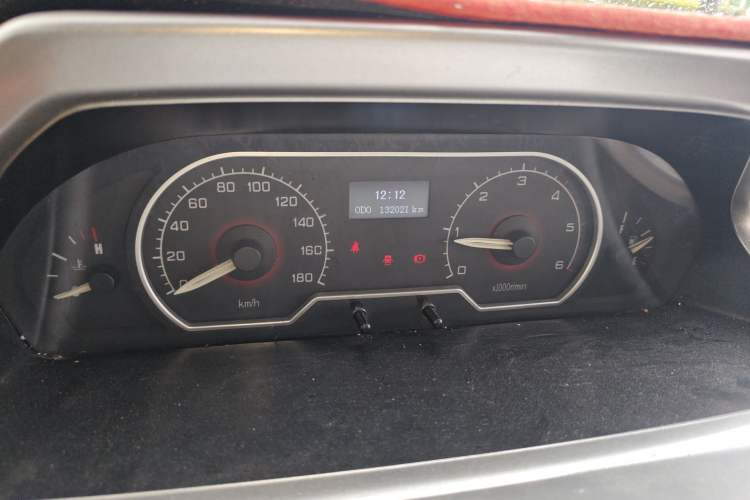 Used SAIC MAXUS Xintu V80 
