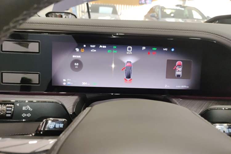 Used Denza Z9 2024 1100 km Four-Wheel Drive Max Version
